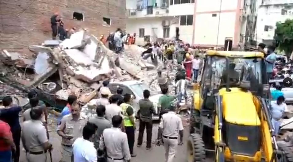Delhi Building Collapse: Death Toll Rises to 7, Rescue Operations Continue